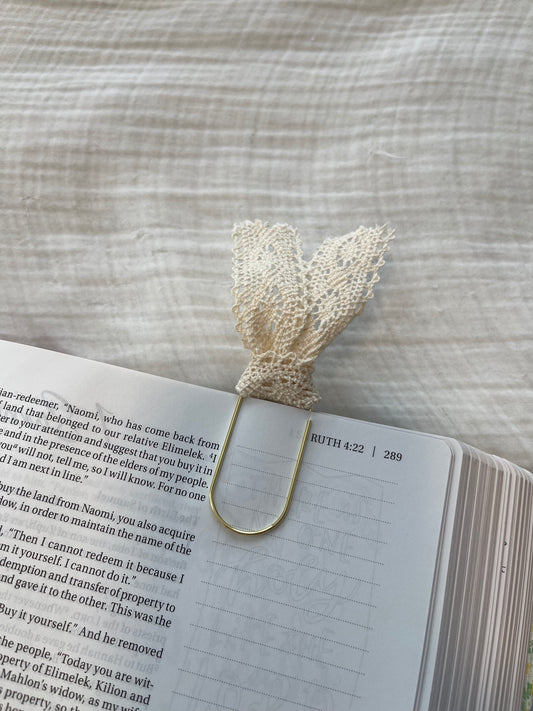 Ruth 4:14 Bow Paperclip Bookmark
